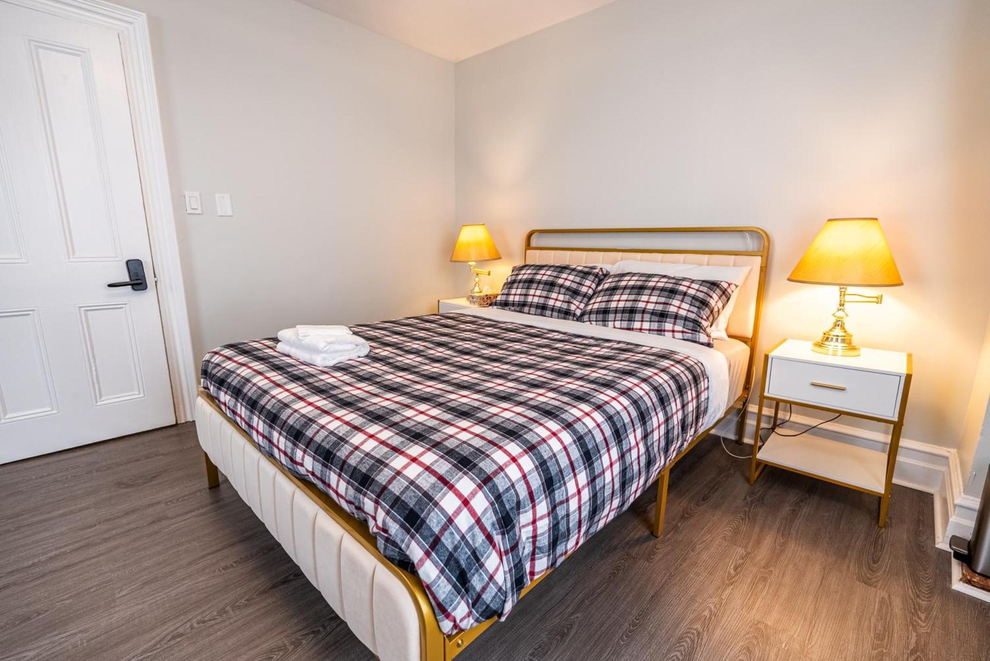 Atlantic Pub & Hotel Glen Robertson Екстер'єр фото