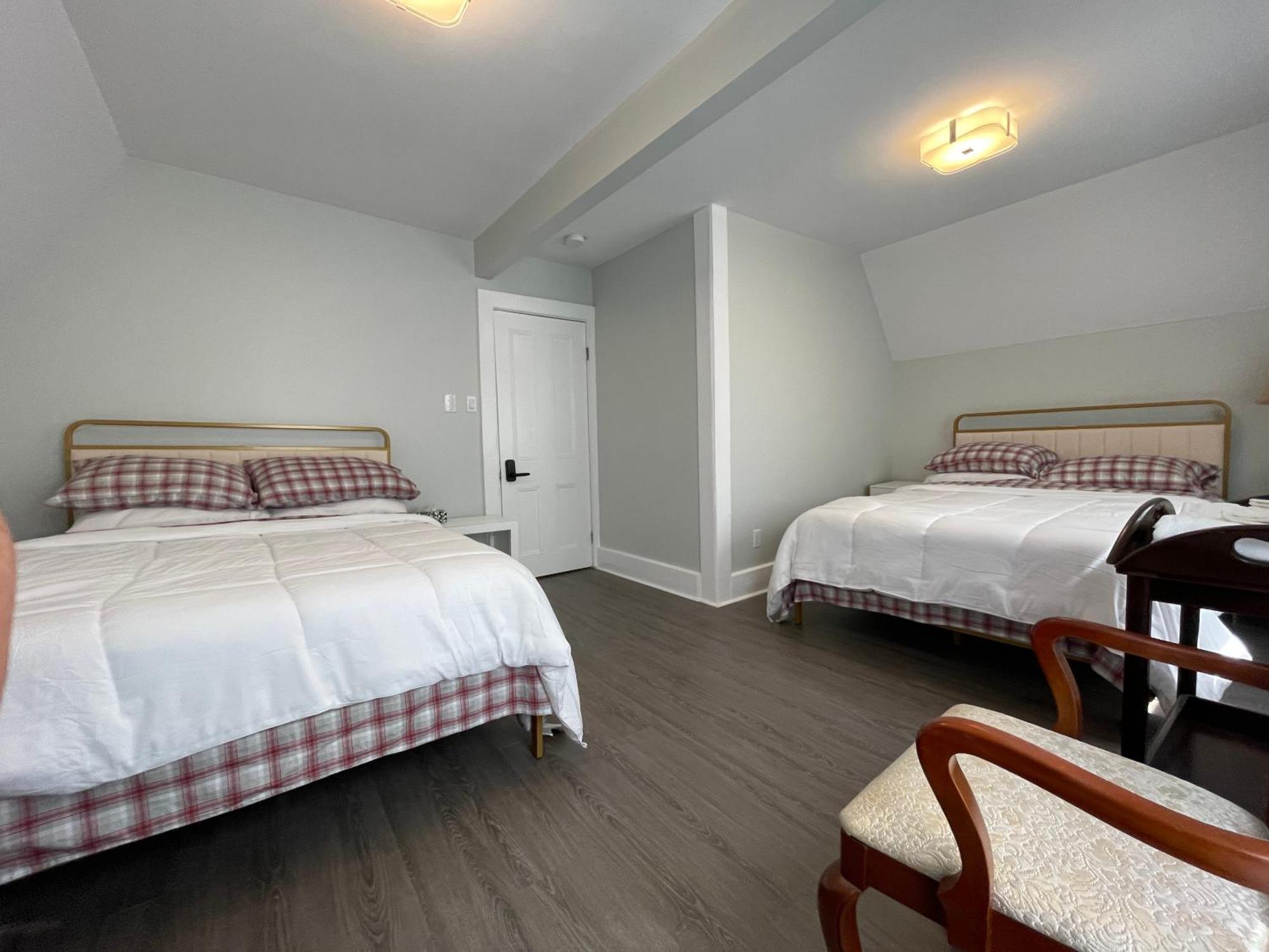 Atlantic Pub & Hotel Glen Robertson Екстер'єр фото